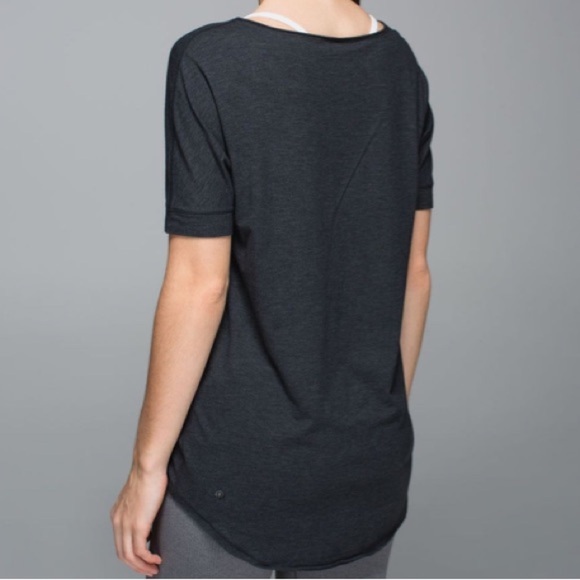 Lululemon Ravi Tee - Picture 7 of 8